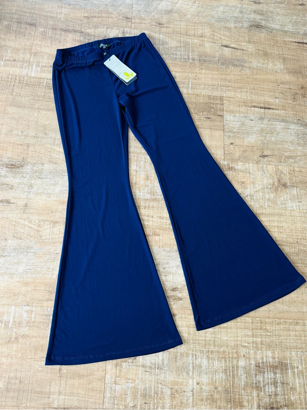 NWT Lbisse navy blue flare leg stretch pant size large